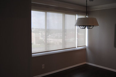 Dining room - contemporary dining room idea in Las Vegas