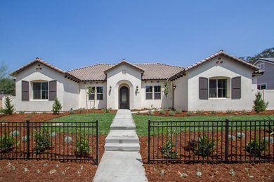 Tuscan house exterior photo in Los Angeles