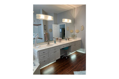 Inspiration for a bathroom remodel in Orlando
