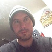 Adam Browns foto