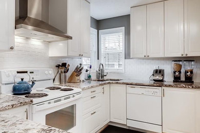 Kitchen photo in Calgary