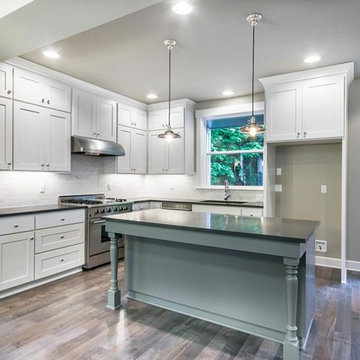 1212 SE Harney St Kitchen