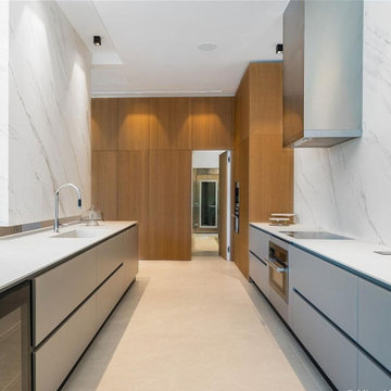 A Warm Theme for This Contemporary Kitchen Renovation in Milpitas, CA