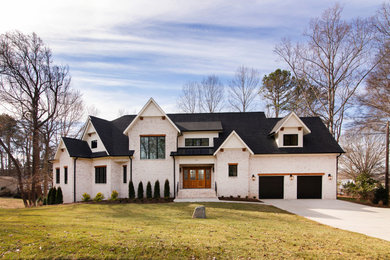 Exterior home idea in Charlotte