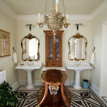 Argentinian Colonial Revival