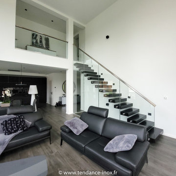 Escalier et garde-corps verre