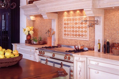 Inspiration for a timeless kitchen remodel in Los Angeles