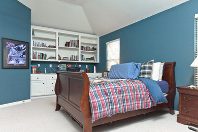 Inspiration for a timeless bedroom remodel in Houston