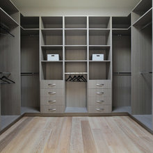 Walk IN Closet