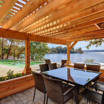Estate on the Bay