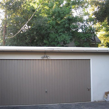 Bi-Fold Sliding Carriage Doors