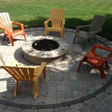 This Patio and Hardscape in Lewis Center, OH, Has All the Right Curves!