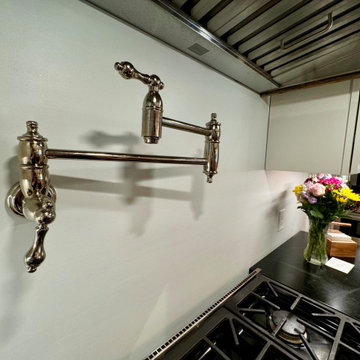 Amherst NH Farmhouse Kitchen
