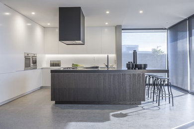 Contemporary kitchen in Auckland.