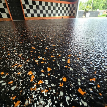 Flake Floor in a Garage