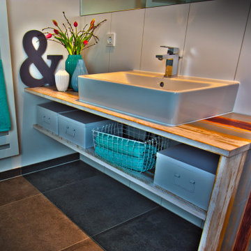 Modernes Badezimmer