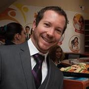 Adrian Salamas foto
