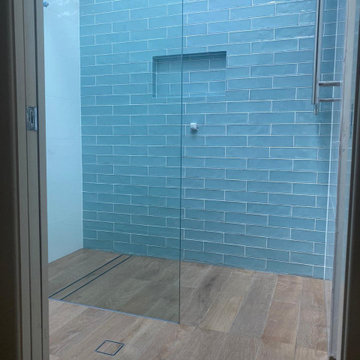 Bathroom Subway Wall by Dream Tiling