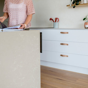 Kitchen- The White House (Minimalist/Mid Century Modern/Muted..)