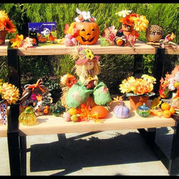 Big Easy Displaying Halloween Decorations - Outdoor Decor