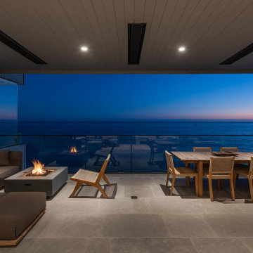 Oceanfront Outdoor Lounge and Seating Area