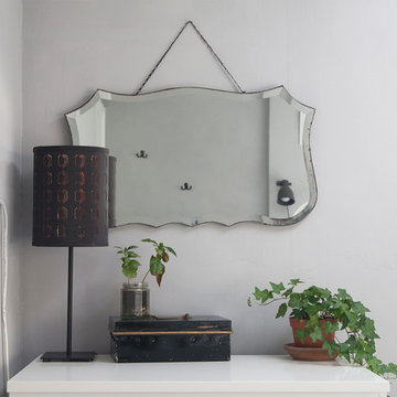 Peaceful, Eclectic Highgate Flat - 300 square feet