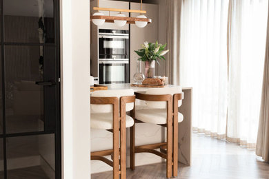 Inspiration for a modern kitchen in Manchester.