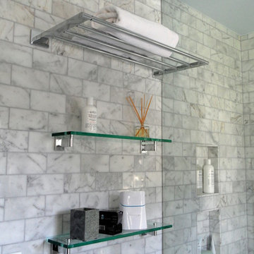 Modern blend for West Los Angeles bathroom