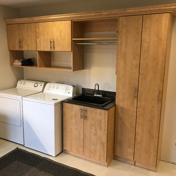 Laundry Room / Craft Room