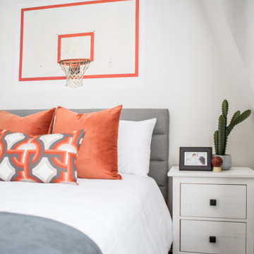 Small cozy boys rooms