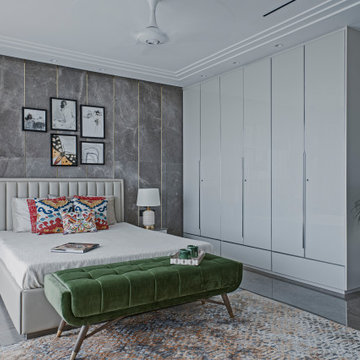 Oberoi Splendour Apartment