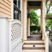 Driveway side porch