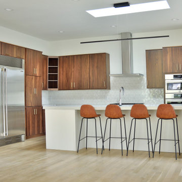 Kaylor Russell - Modern Kitchen Remodel