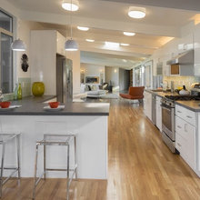 White Shaker Cabinets, quartz counter