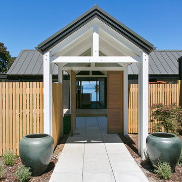Lakeside  Holiday House