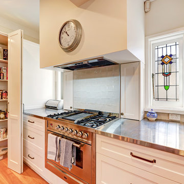 Traditional Kitchen with Stainless Steel Benchtop
