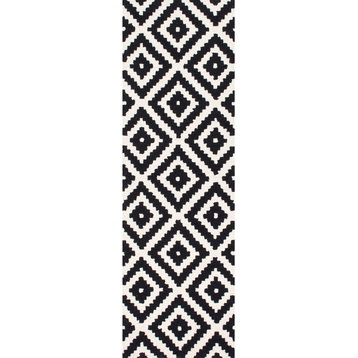 nuLOOM Hand-Tufted Geometric Tuscan Rug, Black, 2'6"x6' Runner