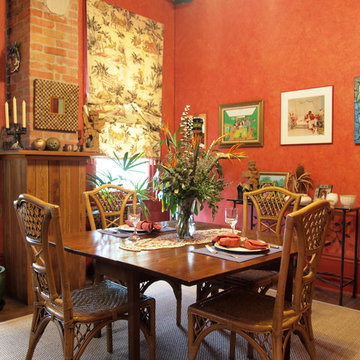 My Houzz: Art and Antiques in a Louisiana Center-Hall Cottage