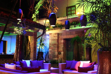 Inspiration for a modern patio remodel in Miami