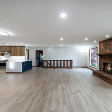 Caddy Court Kitchen & Mainfloor Remodel Before/Afters