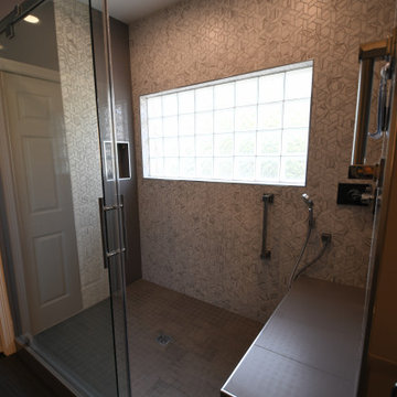 Wynden Oaks CAPS Bathroom