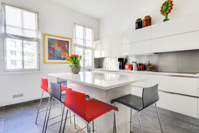 Contemporary Kitchen by SBT Interiors