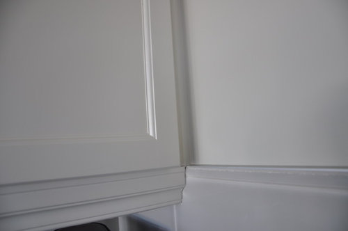 Help Choosing Very Light Wall Colour With Antique White Glidden Trim But Want To Go Even Lighter Upstairs Cur Colour Is Sand White By Glidden It S Too Peachy Last Pic I Like Halo Ben Moore Any Suggestions Welcome