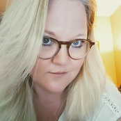 Stefanie Suttons foto