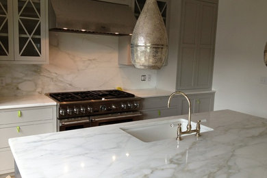 Trendy kitchen photo in New York