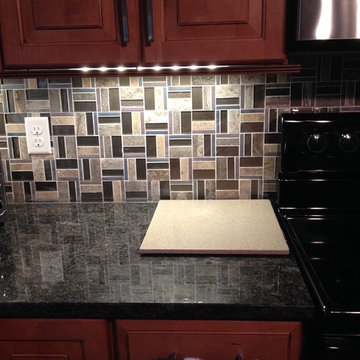 Shenandoah Maple Mocha Kitchen