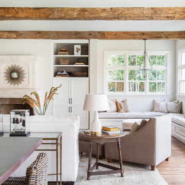 Traditional Meets Midcentury Modern Design in River Oaks
