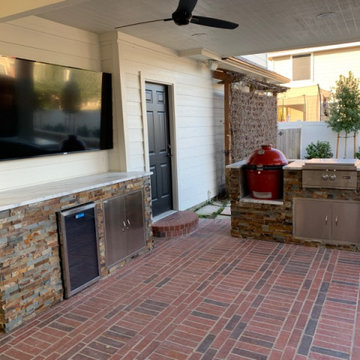 Patio & Summer Kitchen