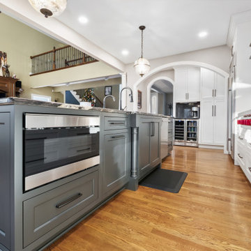 Modern Brecksville Kitchen Remodel