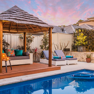 パースのビーチスタイルのおしゃれなプールの写真